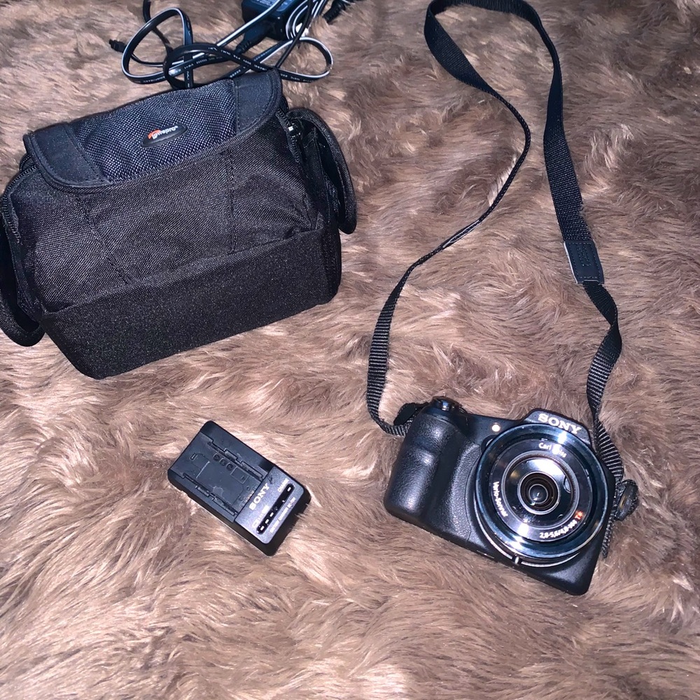 Sony DSC-HX200V Camera